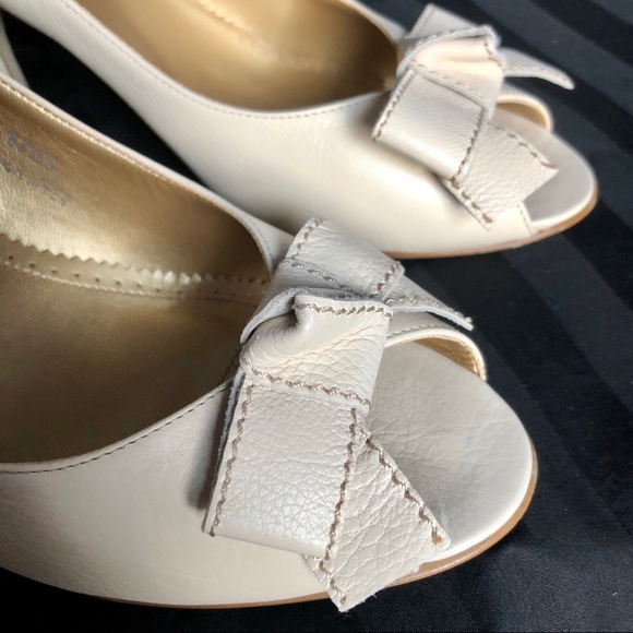 J. Crew Ivory Leather Peep Toe with Bow Heels - Picture 10 of 13